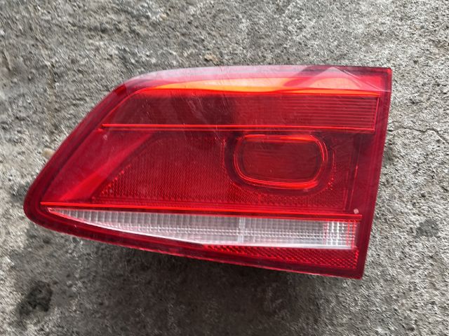 bontott VW PASSAT B7 Jobb Belső Hátsó Lámpa
