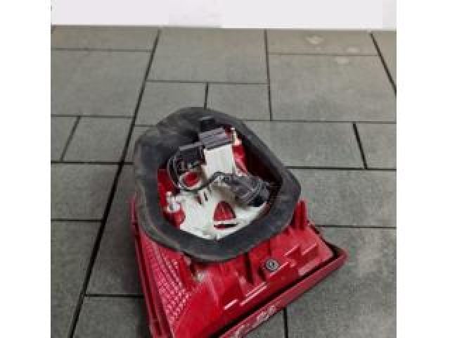 bontott VW PASSAT B7 Jobb Belső Hátsó Lámpa