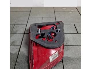 bontott VW PASSAT B7 Jobb Belső Hátsó Lámpa