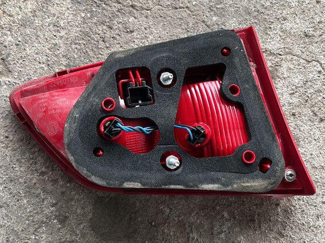 bontott VW PASSAT B7 Jobb Belső Hátsó Lámpa