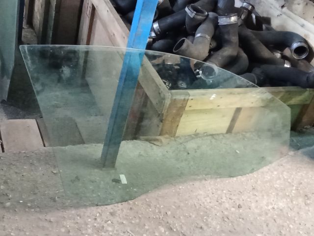 bontott VW PASSAT B7 Jobb első Ablak