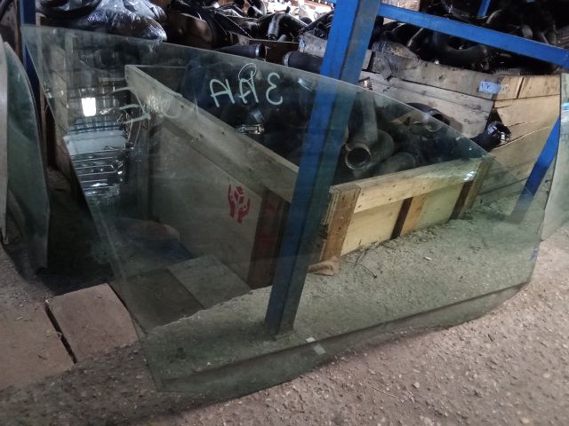 bontott VW PASSAT B7 Jobb első Ablak