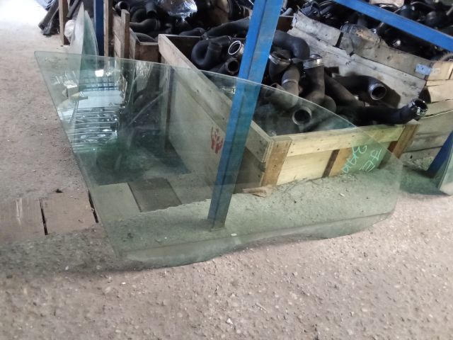 bontott VW PASSAT B7 Jobb első Ablak