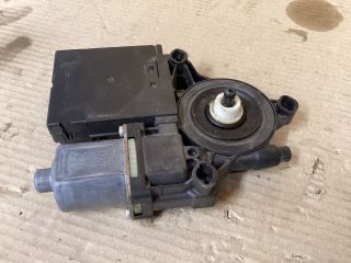 bontott VW PASSAT B7 Jobb első Ablakemelő Motor