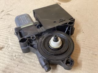 bontott VW PASSAT B7 Jobb első Ablakemelő Motor