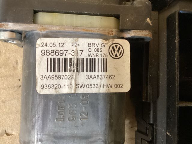 bontott VW PASSAT B7 Jobb első Ablakemelő Motor