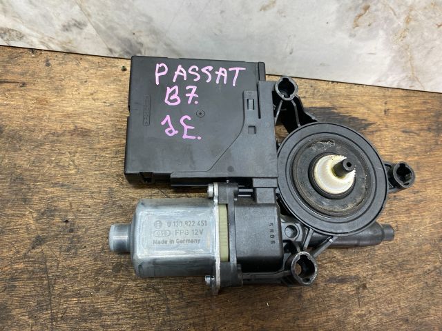 bontott VW PASSAT B7 Jobb első Ablakemelő Motor