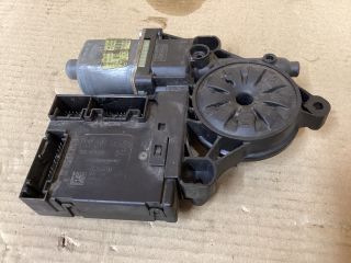 bontott VW PASSAT B7 Jobb első Ablakemelő Motor