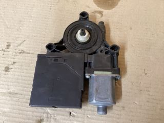 bontott VW PASSAT B7 Jobb első Ablakemelő Motor