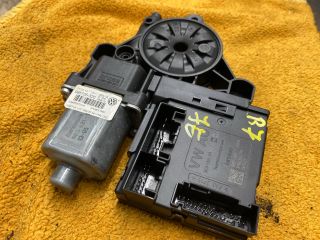 bontott VW PASSAT B7 Jobb első Ablakemelő Motor