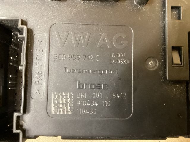 bontott VW PASSAT B7 Jobb első Ablakemelő Motor