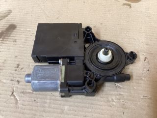 bontott VW PASSAT B7 Jobb első Ablakemelő Motor