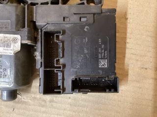 bontott VW PASSAT B7 Jobb első Ablakemelő Motor