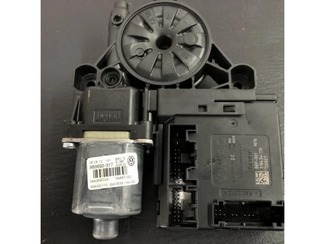 bontott VW PASSAT B7 Jobb első Ablakemelő Motor