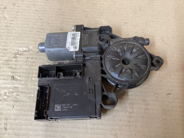 bontott VW PASSAT B7 Jobb első Ablakemelő Motor
