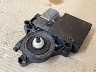 bontott VW PASSAT B7 Jobb első Ablakemelő Motor