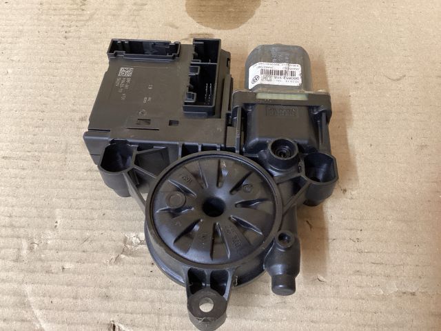 bontott VW PASSAT B7 Jobb első Ablakemelő Motor