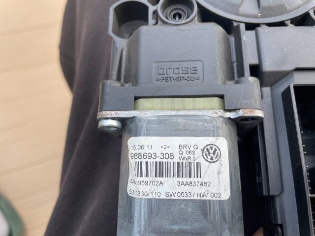 bontott VW PASSAT B7 Jobb első Ablakemelő Motor