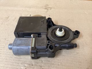 bontott VW PASSAT B7 Jobb első Ablakemelő Motor