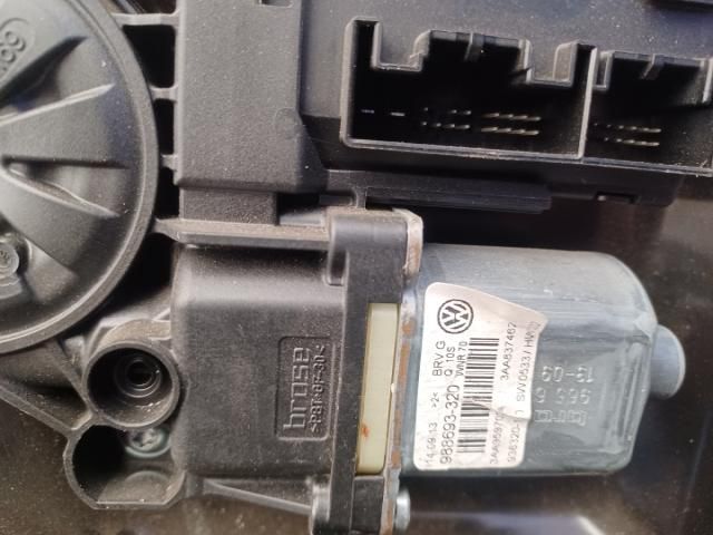 bontott VW PASSAT B7 Jobb első Ablakemelő Szerkezet (Elektromos)