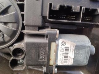 bontott VW PASSAT B7 Jobb első Ablakemelő Szerkezet (Elektromos)