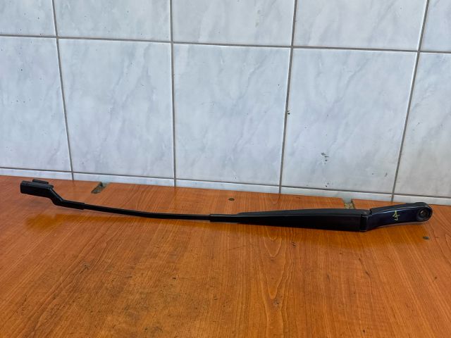 bontott VW PASSAT B7 Jobb első Ablaktörlő Kar