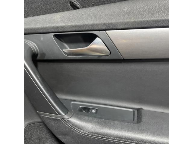 bontott VW PASSAT B7 Jobb első Ajtó Kárpit