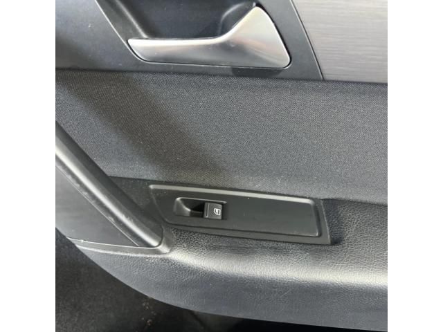 bontott VW PASSAT B7 Jobb első Ajtó Kárpit