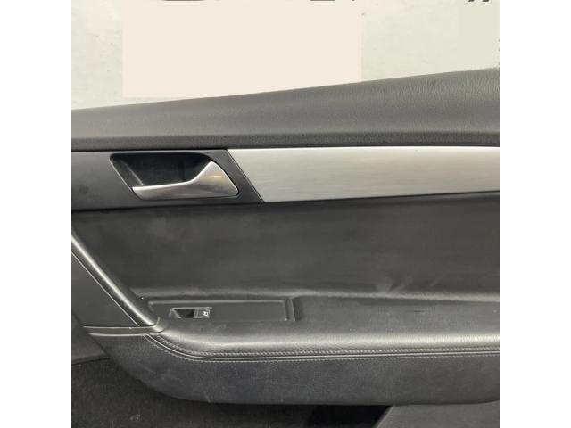 bontott VW PASSAT B7 Jobb első Ajtó Kárpit