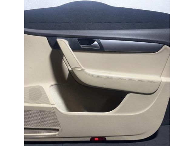 bontott VW PASSAT B7 Jobb első Ajtó Kárpit