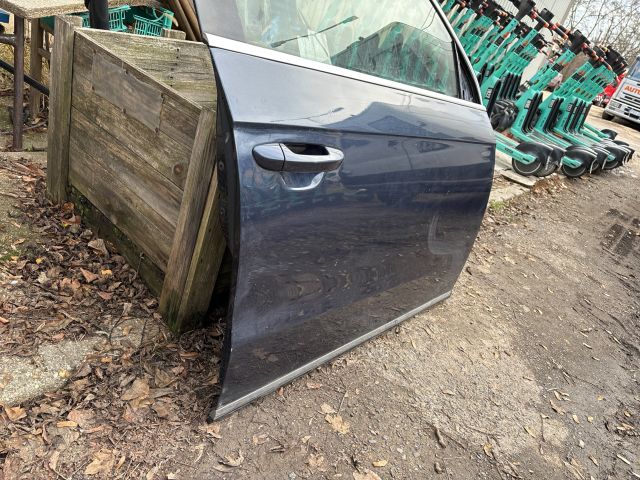 bontott VW PASSAT B7 Jobb első Ajtó (Részeivel)