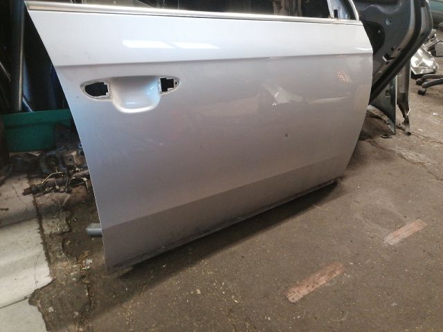 bontott VW PASSAT B7 Jobb első Ajtó (Üres lemez)