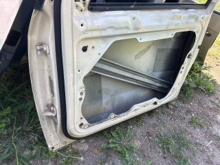 bontott VW PASSAT B7 Jobb első Ajtó (Üres lemez)