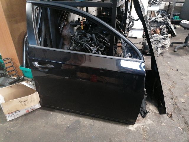 bontott VW PASSAT B7 Jobb első Ajtó (Üres lemez)