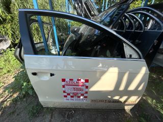 bontott VW PASSAT B7 Jobb első Ajtó (Üres lemez)