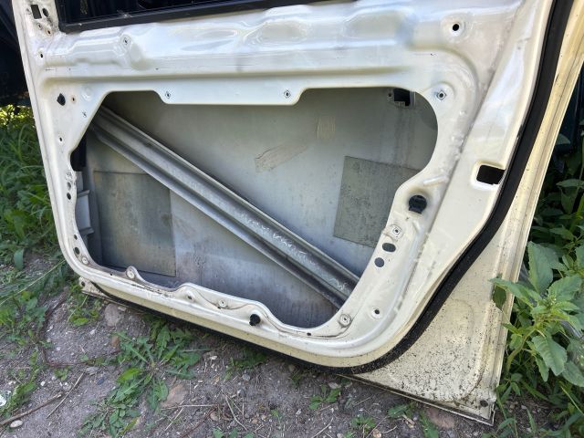 bontott VW PASSAT B7 Jobb első Ajtó (Üres lemez)