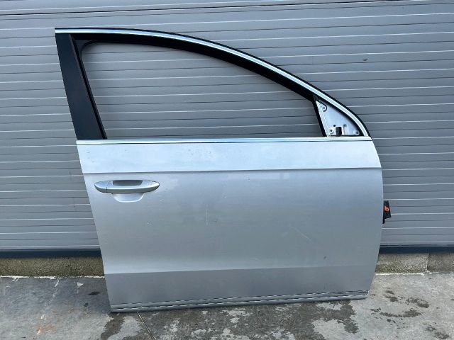 bontott VW PASSAT B7 Jobb első Ajtó (Üres lemez)