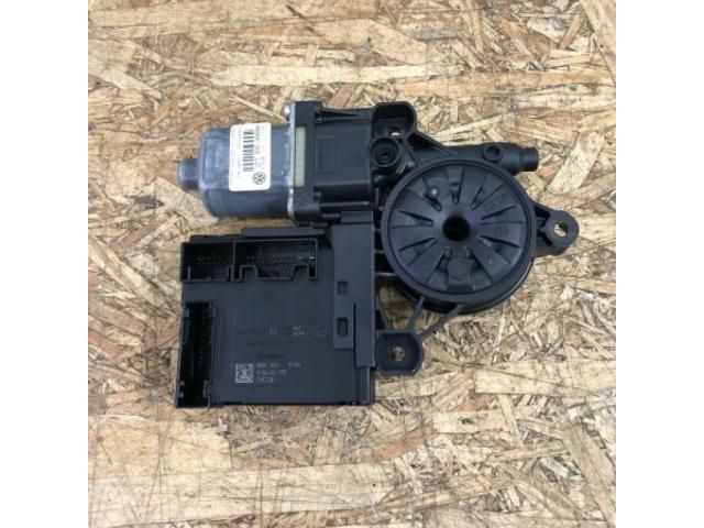 bontott VW PASSAT B7 Jobb első Ajtó Vezérlőegység