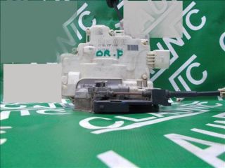 bontott VW PASSAT B7 Jobb első Ajtózár