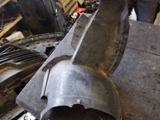 bontott VW PASSAT B7 Jobb első Első Dobbetét (Kerékjárati, Műanyag)