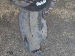 bontott VW PASSAT B7 Jobb első Első Dobbetét (Kerékjárati, Műanyag)