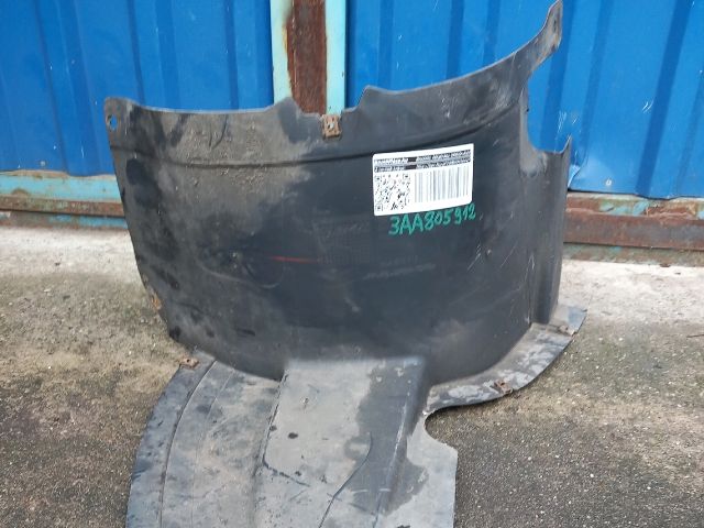 bontott VW PASSAT B7 Jobb első Első Dobbetét (Kerékjárati, Műanyag)