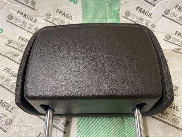 bontott VW PASSAT B7 Jobb első Fejtámla