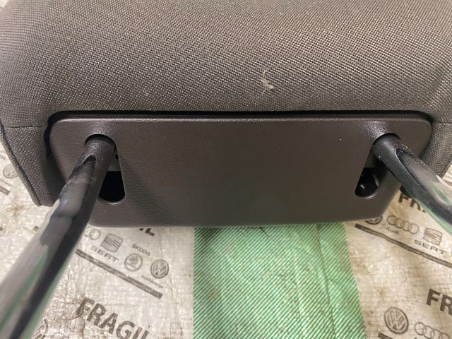 bontott VW PASSAT B7 Jobb első Fejtámla