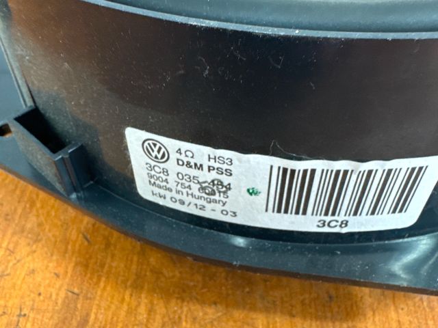 bontott VW PASSAT B7 Jobb első Hangszóró