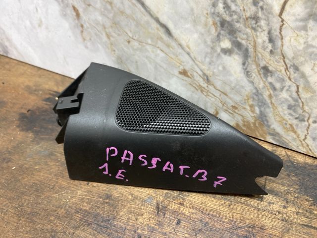 bontott VW PASSAT B7 Jobb első Kis Hangszóró Burkolat