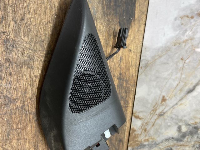 bontott VW PASSAT B7 Jobb első Kis Hangszóró Burkolat