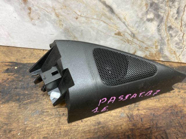 bontott VW PASSAT B7 Jobb első Kis Hangszóró Burkolat