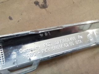 bontott VW PASSAT B7 Jobb első Lökhárító Díszléc