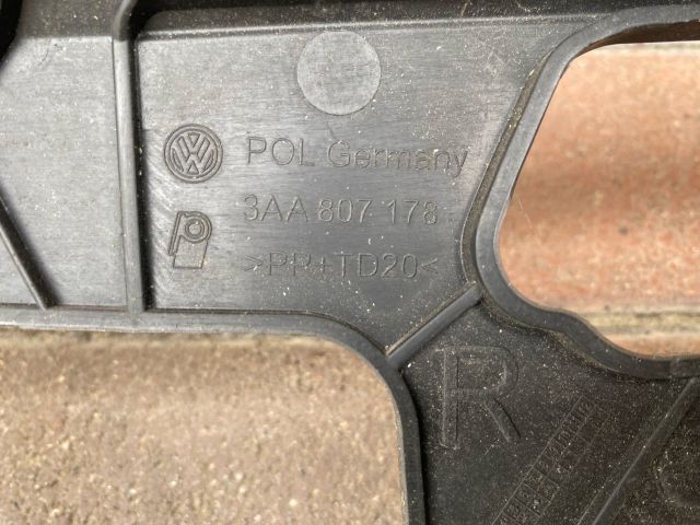 bontott VW PASSAT B7 Jobb első Oldal Lökhárító Tartó (Műanyag)